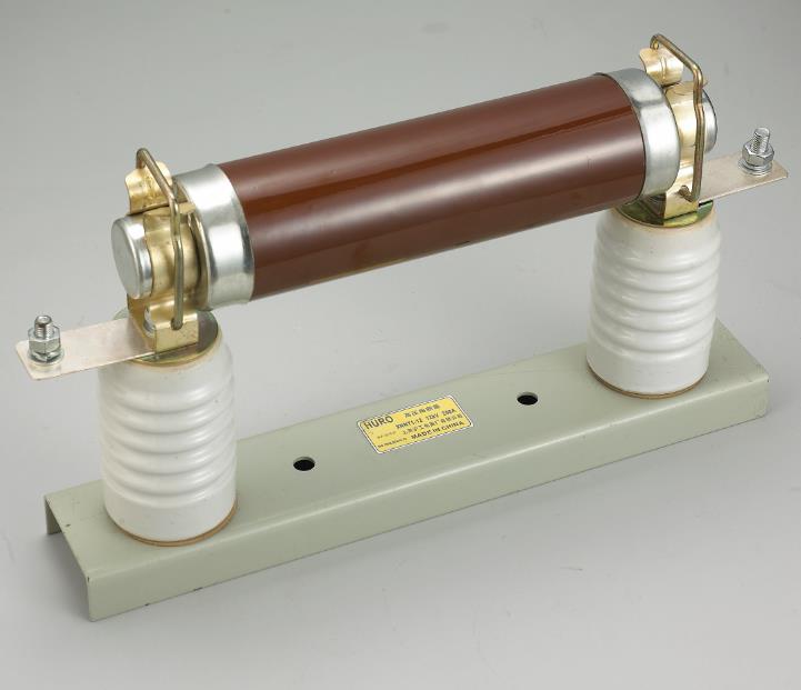 低壓熔斷器對交直流變換器的保護分析